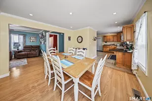 18 Putnam St, Bristol, CT 06010 - Photo 3