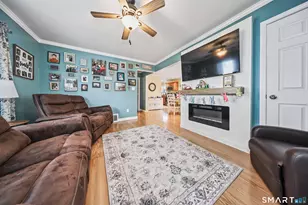 18 Putnam St, Bristol, CT 06010 - Photo 11