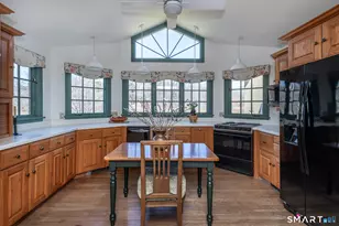 66 Artillery Rd, Middlebury, CT 06762 - Photo 11