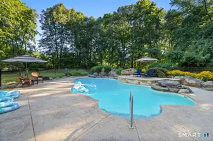 85 Norrans Ridge Dr, Ridgefield, CT 06877 - Photo 3