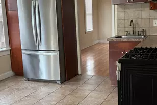 38 Hillside Ave, Plainville, CT 06062 - Photo 3