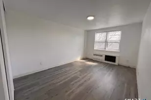 54 W North St, Stamford, CT 06902 - Photo 13