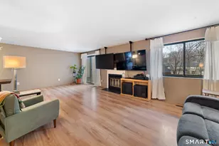 91 Dorchester Ct, Beacon Falls, CT 06403 - Photo 11