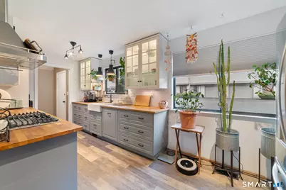 91 Dorchester Court #91, Beacon Falls, CT 06403 - Photo 3