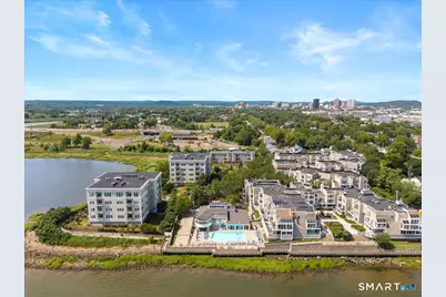 13 Harbour Close #13, New Haven, CT 06519 - Photo 1