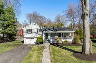 70 Allen Rd, Fairfield, CT 06824 - Photo 3