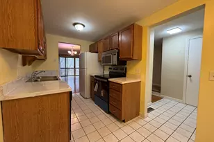 32 Upper Pattagansett Road Cutof, East Lyme, CT 06333 - Photo 3