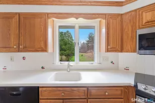 3 Lenora Dr, Simsbury, CT 06092 - Photo 19