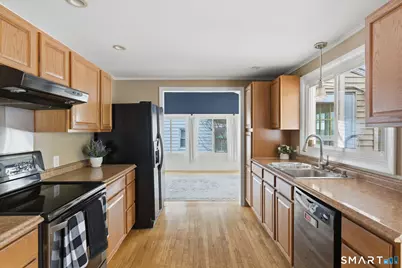 44 Skyline Drive, Waterbury, CT 06706 - Photo 15