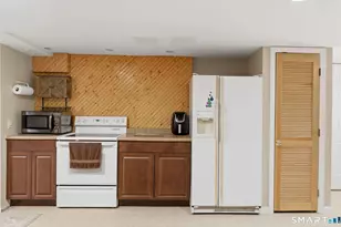 44 Skyline Dr, Waterbury, CT 06706 - Photo 31