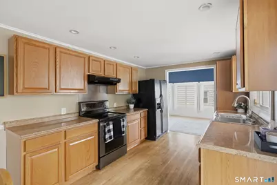 44 Skyline Drive, Waterbury, CT 06706 - Photo 17