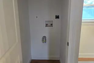 8 Pine St, Norwich, CT 06360 - Photo 19