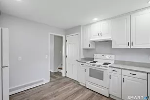 41 Sunnybrook Bend, Waterbury, CT 06708 - Photo 11