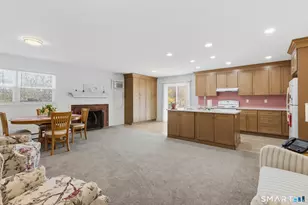 9 Evas Dr, Brookfield, CT 06804 - Photo 3