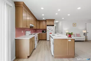 9 Evas Dr, Brookfield, CT 06804 - Photo 5