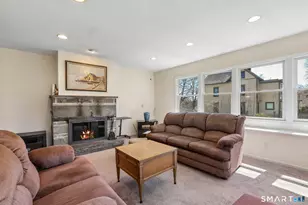 8 Pleasant St, Danbury, CT 06810 - Photo 5