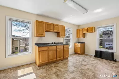 8 Pleasant Street, Danbury, CT 06810 - Photo 17