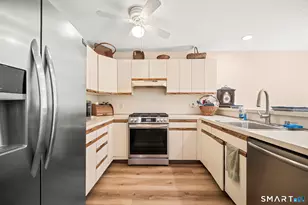 230 E Bass Ln, Suffield, CT 06078 - Photo 7