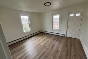 11 Roosevelt Ave, Plymouth, CT 06786 - Photo 3