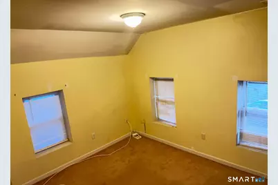 32 Winter Street, Ansonia, CT 06401 - Photo 13