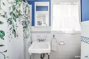 190 Toms Rd, Stamford, CT 06906 - Photo 13