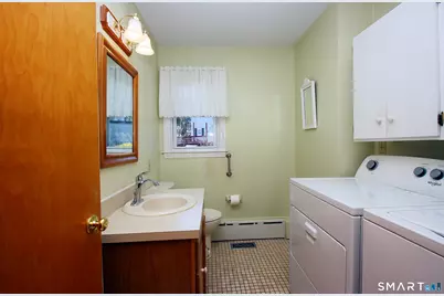 54 Woodstock Street, Waterbury, CT 06704 - Photo 15