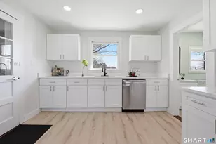 467 Ocean Ave, West Haven, CT 06516 - Photo 9
