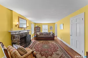 90 Toilsome Hill Rd, Fairfield, CT 06825 - Photo 5