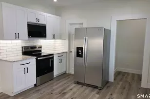 14 Meadow St, Ansonia, CT 06401 - Photo 5