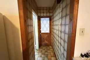 593 Wayne St, Bridgeport, CT 06606 - Photo 15