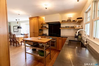 341 Pequot Avenue, Groton, CT 06355 - Photo 5