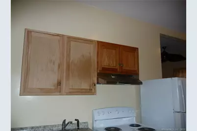 1 Eastview Street #FRONT, Hartford, CT 06114 - Photo 3