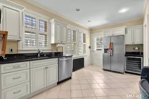 65 Brooklawn Pl, Bridgeport, CT 06604 - Photo 15