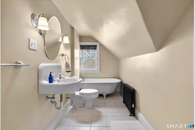 65 Brooklawn Place, Bridgeport, CT 06604 - Photo 33