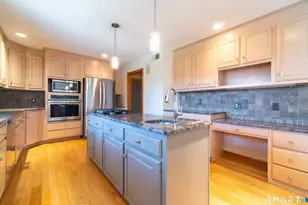 67 Wildwood Ln, Middletown, CT 06457 - Photo 9