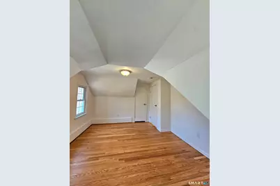 2071 Middletown Avenue, North Branford, CT 06472 - Photo 9