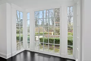 75 Hanson Rd, Darien, CT 06820 - Photo 9