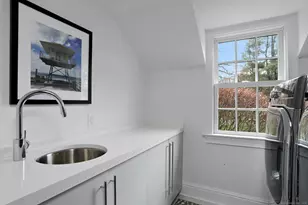 75 Hanson Rd, Darien, CT 06820 - Photo 25