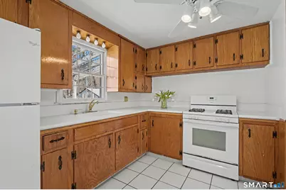 1 King Court, Enfield, CT 06082 - Photo 7