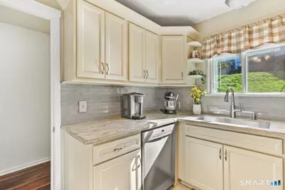 29 Heritage Village #B, Southbury, CT 06488 - Photo 5