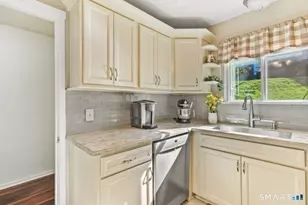 29 Heritage Vlg, Southbury, CT 06488 - Photo 5