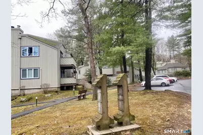 11 Byrne Court #C2, Farmington, CT 06032 - Photo 1