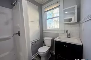 179 Montauk Ave, New London, CT 06320 - Photo 9