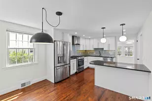 135 Edgemont Ave, West Hartford, CT 06110 - Photo 11