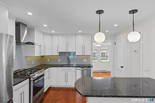 135 Edgemont Ave, West Hartford, CT 06110 - Photo 13