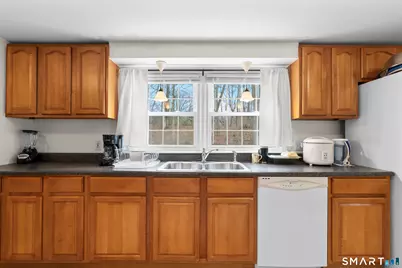 20 Inchcliffe Drive, Ledyard, CT 06335 - Photo 7