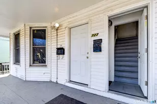 727 Iranistan Ave, Bridgeport, CT 06605 - Photo 11