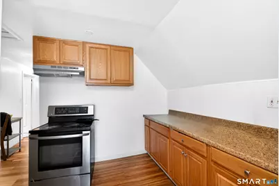 727 Iranistan Avenue, Bridgeport, CT 06605 - Photo 21