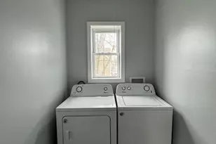 557 Colorado Ave, Bridgeport, CT 06605 - Photo 19