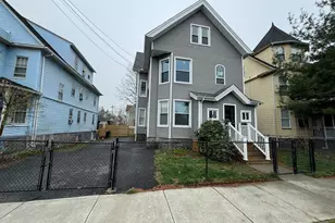 557 Colorado Ave, Bridgeport, CT 06605 - Photo 1